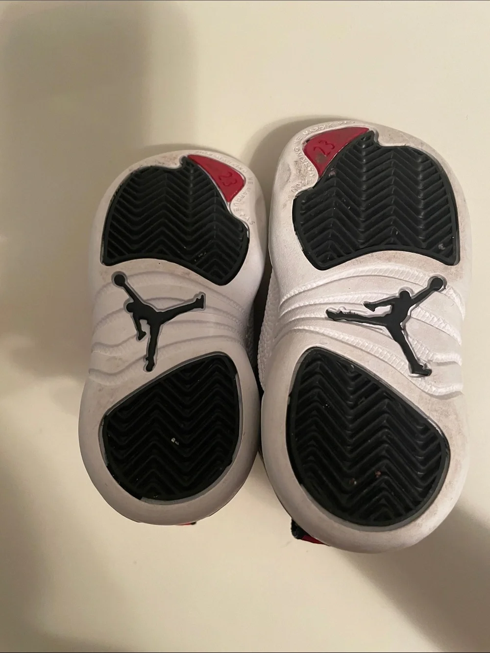 Jordan 12 Retro black and white size 6c